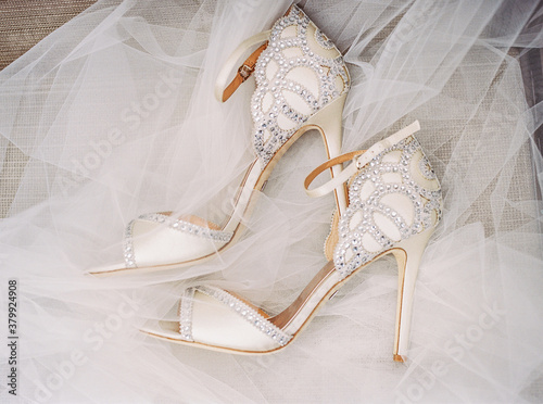 Brides high heel shoes