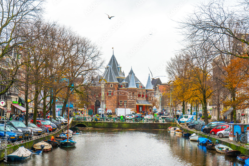 Obraz premium Nice spots from De Waag at Nieuwmarkt in Amsterdam during Autumn