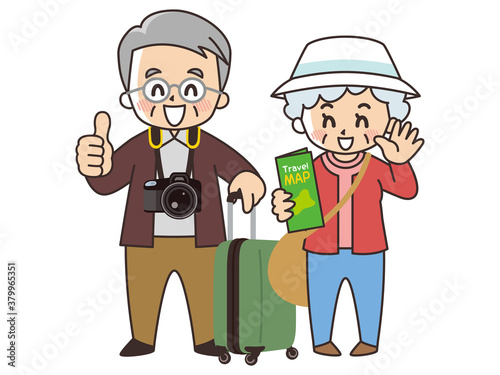 旅行をするシニア夫婦