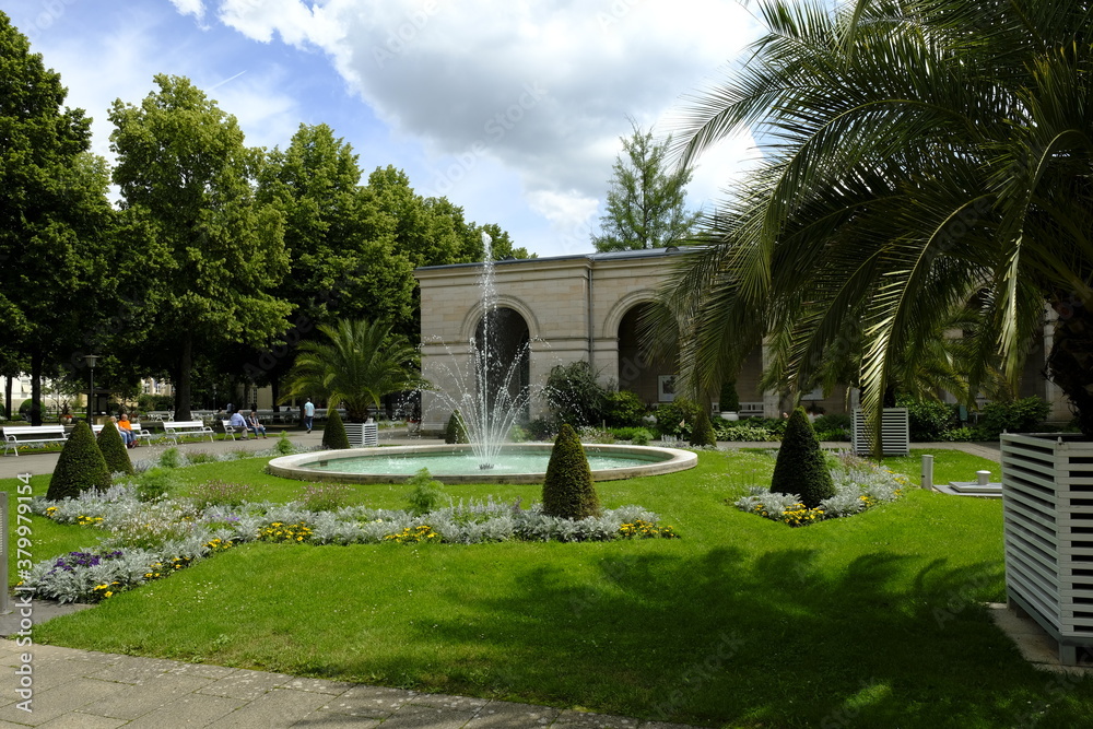 Fototapeta premium Kurpark im Staatsbad Bad Kissingen, Unterfranken, Franken, Bayern, Deutschland