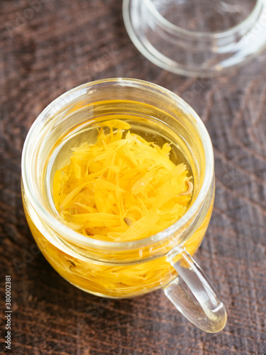 Calendula tea