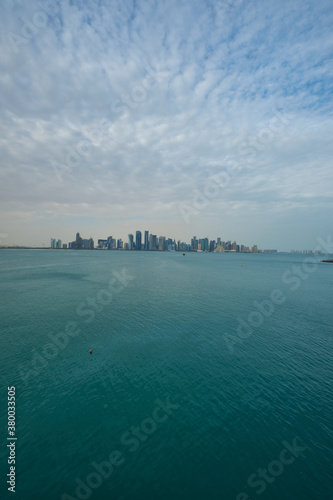 Doha  Katar  22.11.2017  Skyline von Doha   Dohas skyline