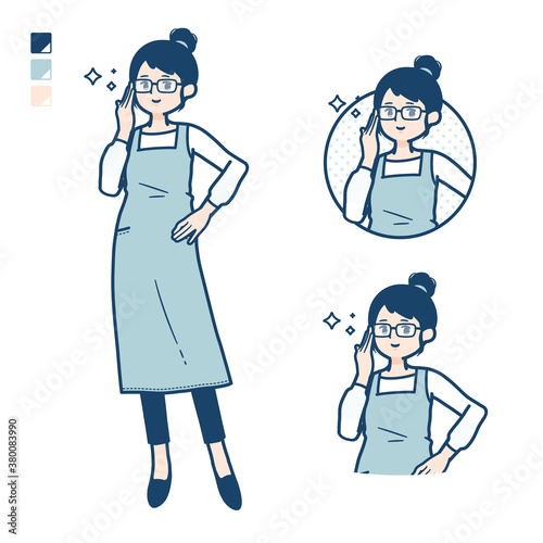 simple apron woman_Wearing-glasses
