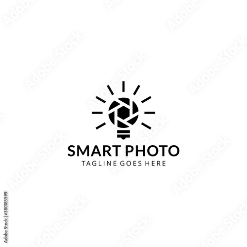 Illustration modern camera photography with light bulb logo icon vector template