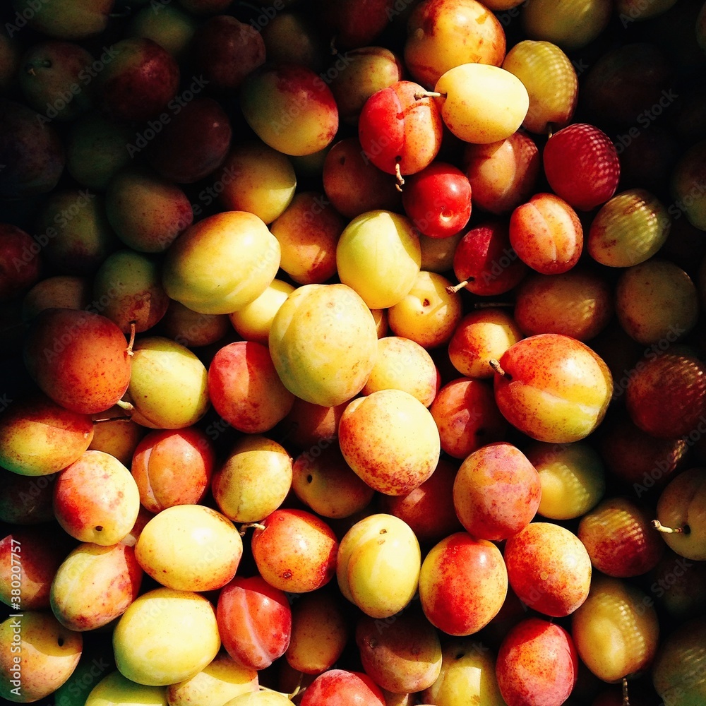 Plums Plums