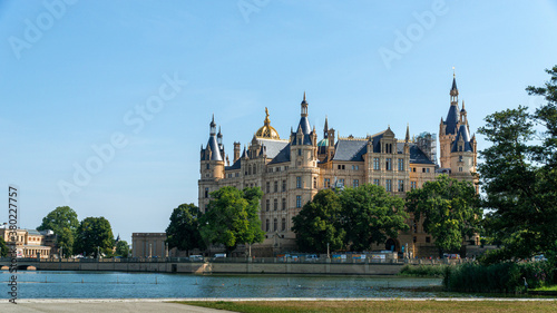 Seitenansicht Schloss Schwerin © Sylvi