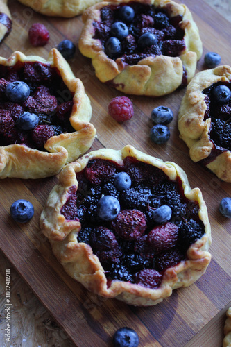 blueberry pie with blueberries
