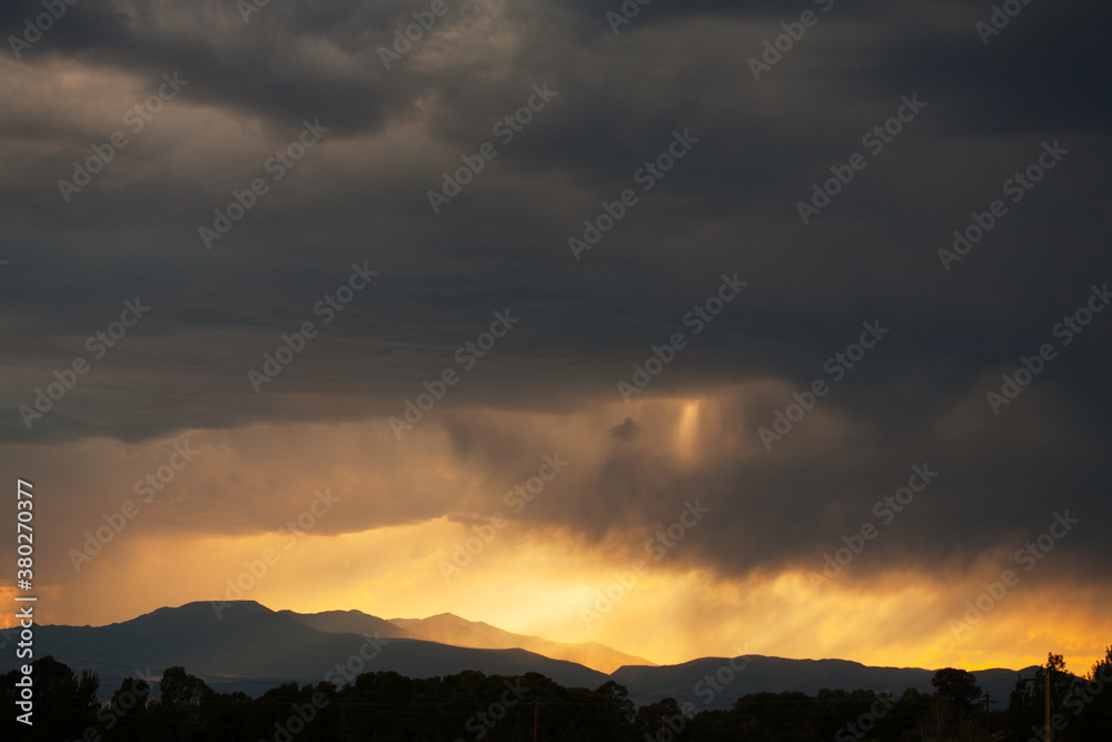 Montana Mountains with Sun Rays Montana Mountains with Sun Rays