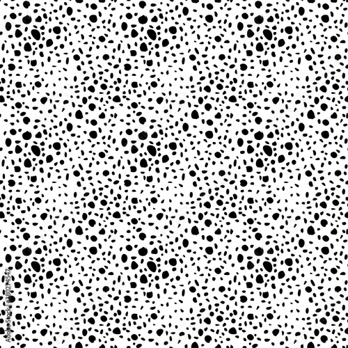 Seamless cheetah skin pattern. Endless hand drawn cheetah leopard texture for print, fabric, textile, wallpaper. Trendy jungle animal design. Artistic black and white cat fur illustration