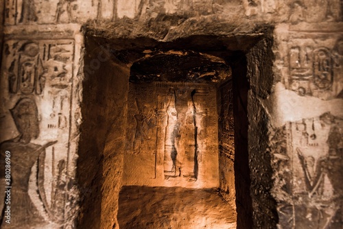 Tableau sur toile Ancient Egyptian temple built by Ramses II, dedicated to his wife Nefertari, scu