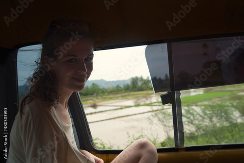 Wallpaper Mural Local Bus Torontodigital.ca