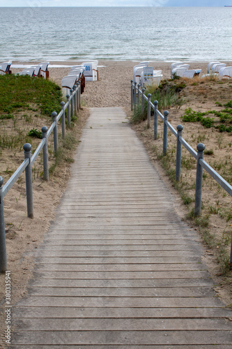 Steg zum Meer am Ostseestrand 