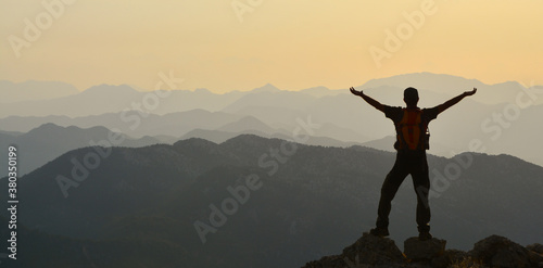 adventurous mountaineer celebrates her success
