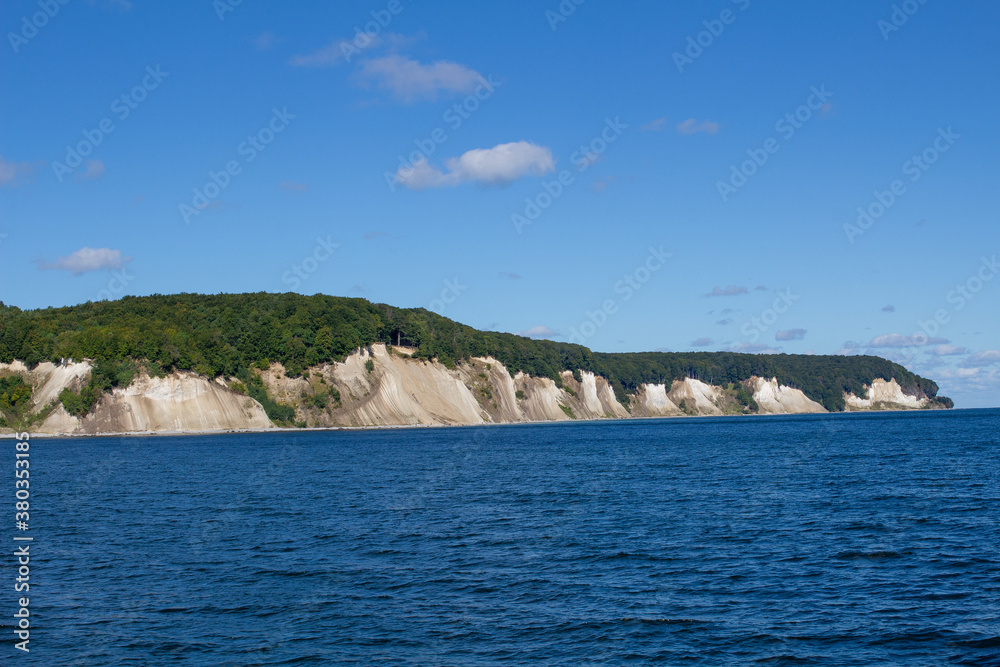 Kreidefelsen Rügen vom Meer aus