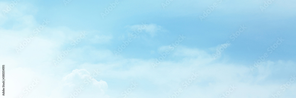 Obraz premium Blue sky with white cloud. The summer heaven is colorful clearing day Good weather and beautiful nature in the morning.