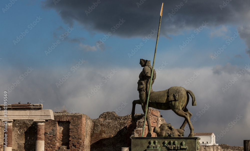 Włochy, Neapol, Pompeje, Mitoraj