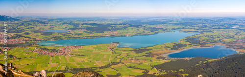 Panorama Landschaft im Allgäu mit Forggensee bei Füssen