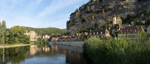 Panorama de La Roque-Gageac  P  rigord noir  Dordogne
