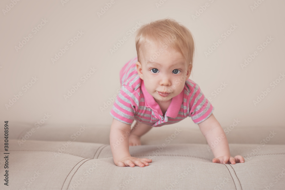 Cute and lovely baby girl in a starting position Cute and lovely baby girl in a starting position