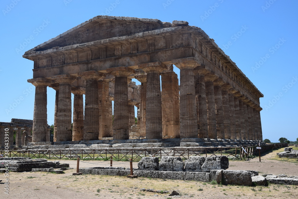 Paestum - Il tempio di Nettuno (Tempio di Poseidone)