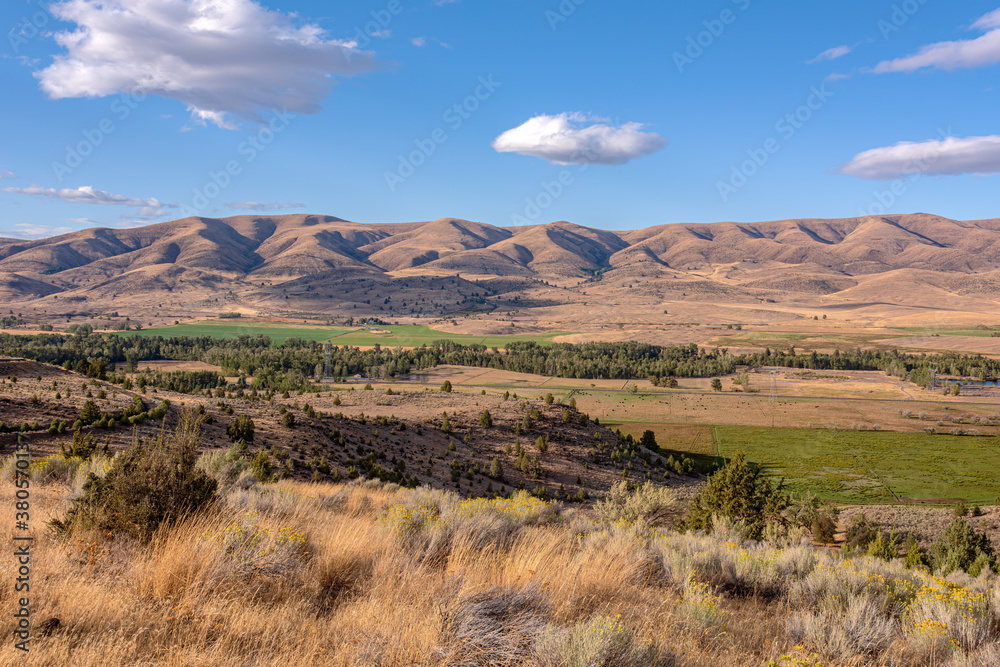 Tygh valley landscape in rural Oregon.