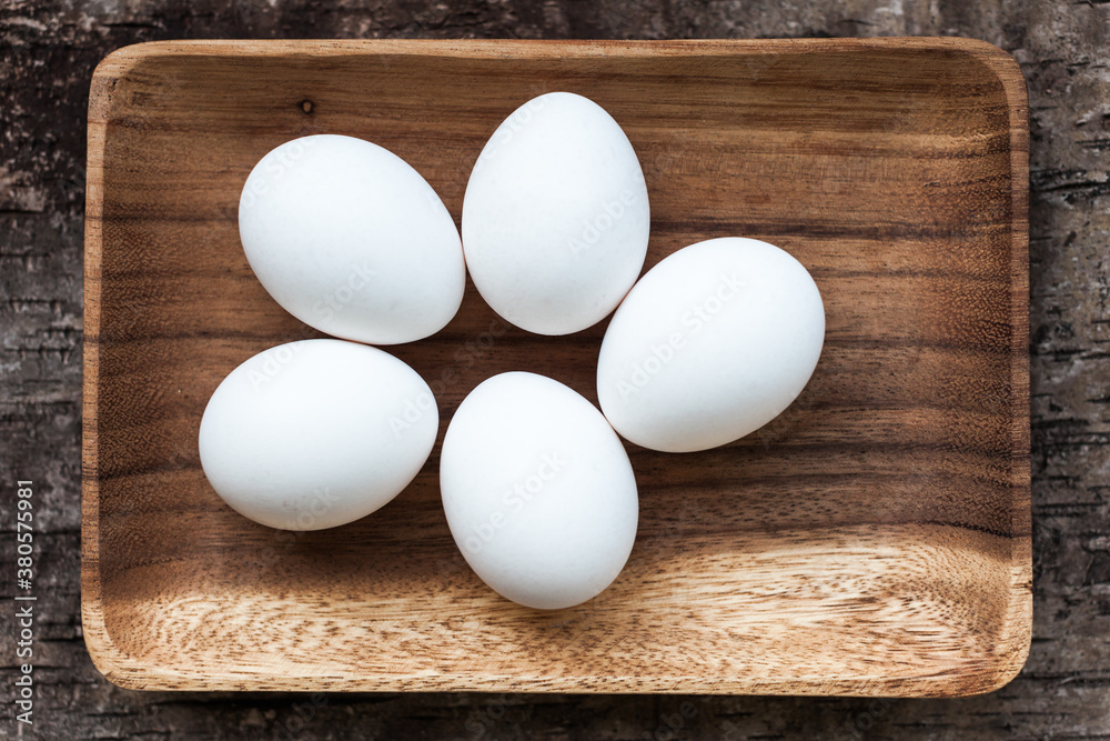 White shell eggs White shell eggs