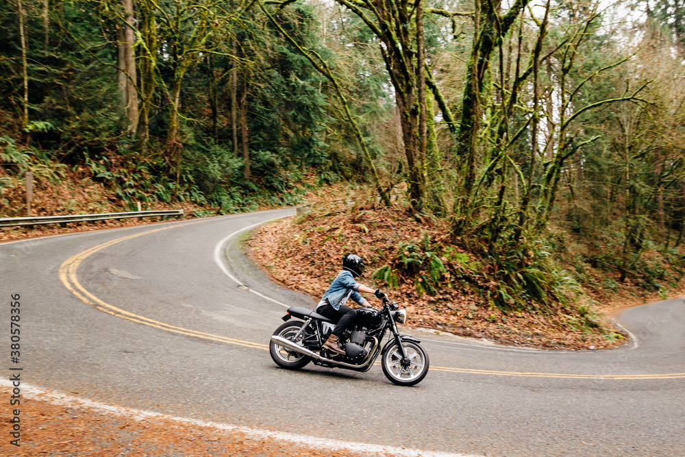 CafÔøΩÔøΩ Racer Motorcycle Rider