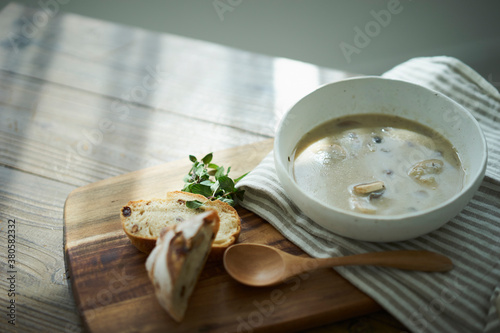 パンとマッシュルームのポタージュ