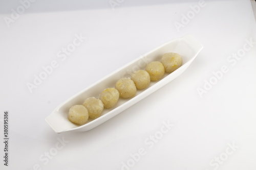 Gond ke laddu are a rich, delicious and wholesome sweet treat enjoyed during the winters in North India. Gond is a kind of plant derived edible gum that has been enjoyed in traditional Indian foods.