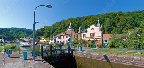 Schleuse in Lutzelbourg, Grand Est, Frankreich photo