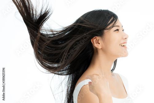 髪のイメージ 女性の長いストレートヘア photo