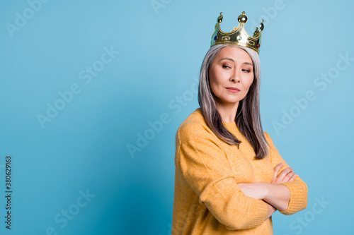 Φωτογραφία Kneel before queen