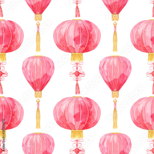 Seamless pattern with chinese lanterns in watercolor