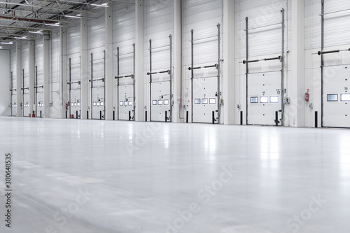 Obraz na płótnie Industry - warehouse - wide perspective w salonie