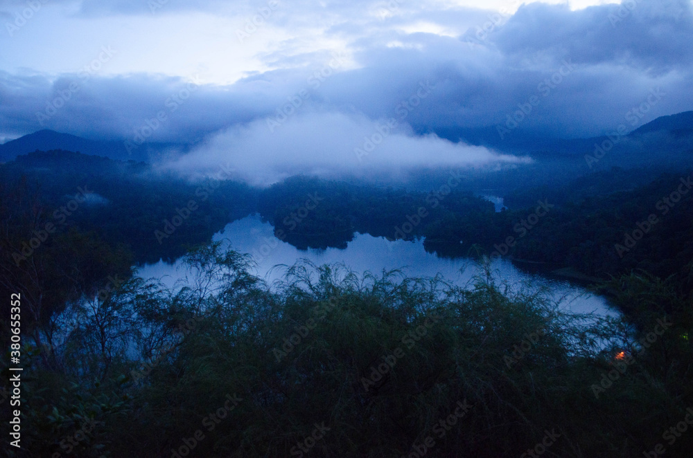 Obraz premium fog in the mountains