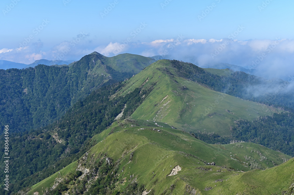 四国で最も美しい山「三嶺（さんれい、みうね）」と西熊山