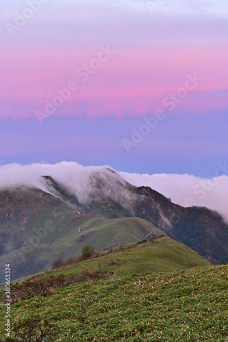 四国で最も美しい山「三嶺（さんれい、みうね）」と西熊山