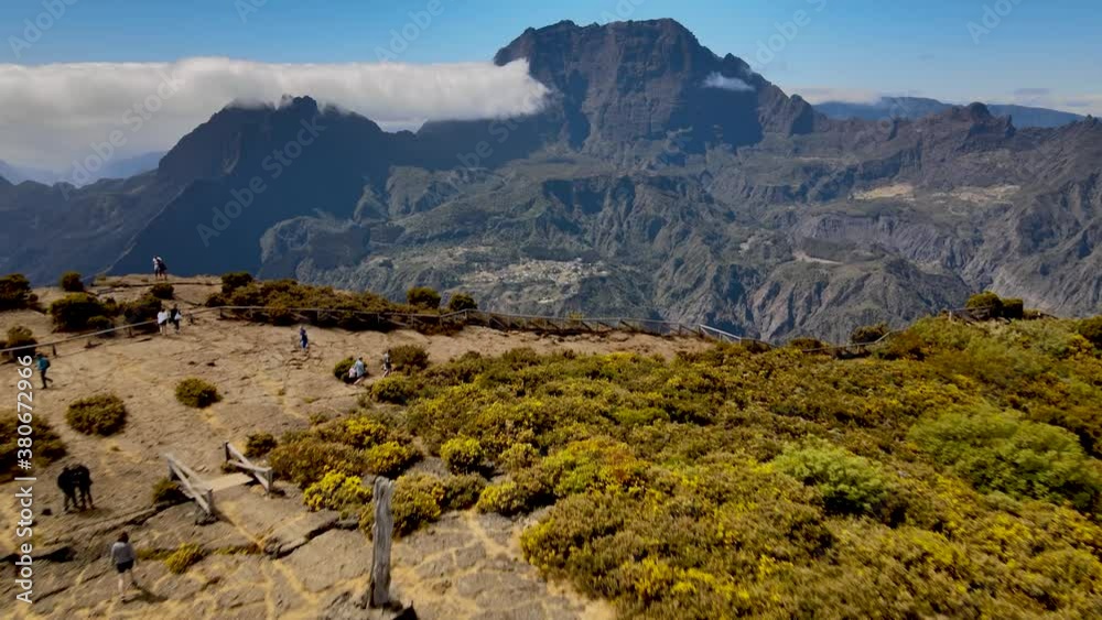 Cirque de Mafate vue aérienne depuis le sie du Maido sur l'île de la Réunion