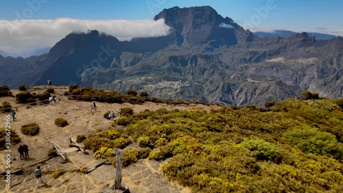 Cirque de Mafate vue aérienne depuis le sie du Maido sur l'île de la Réunion photo
