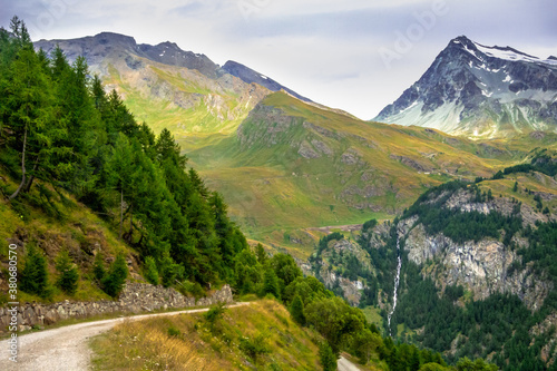 Panorama in Valpelline. Alpi italiane. Valle d'Aosta. Italia