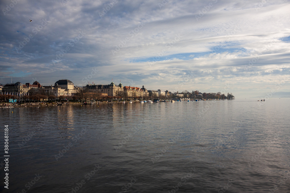 City along the river