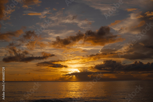 Coucher de soleil 1