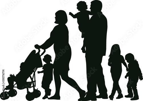 Family with many children silhouettes