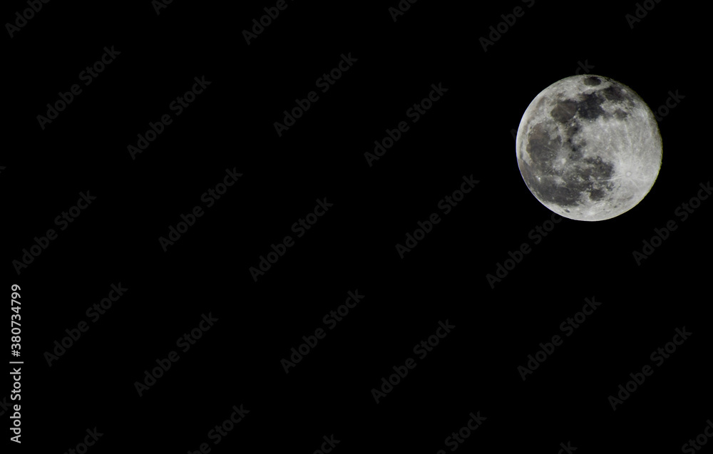 Obraz premium Snow moon 09/02/2020 