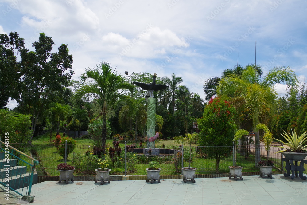 インドネシア　カリマンタン島　ポンティアナック　赤道記念碑