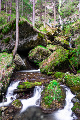 Hinang waterfalls photo