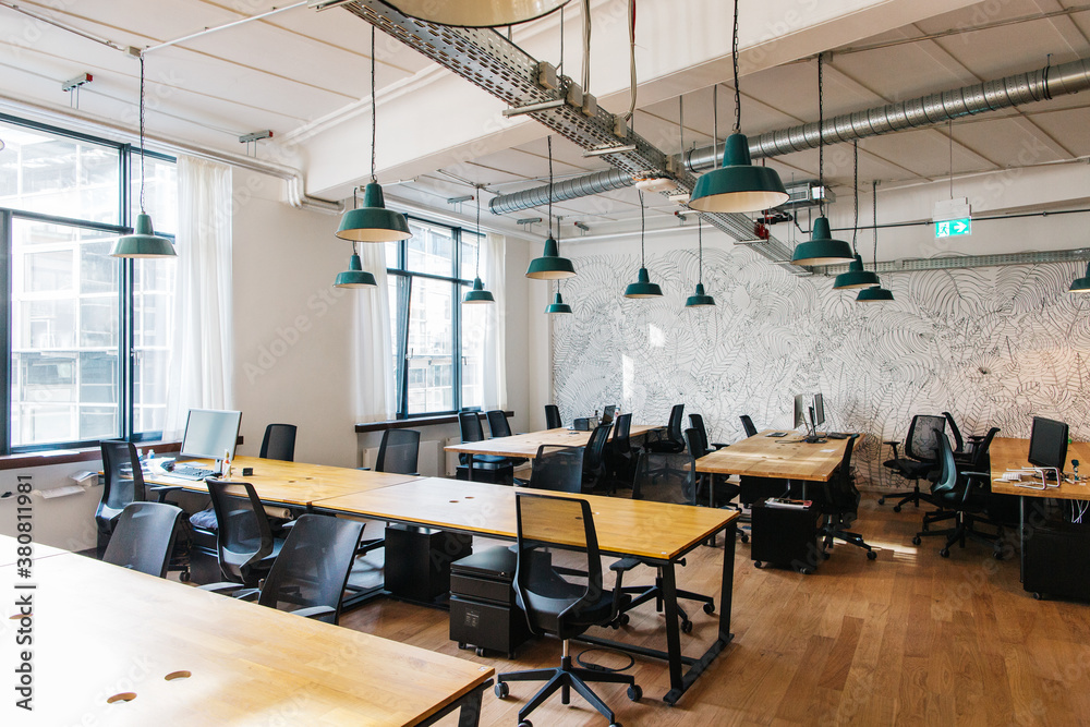 Bright Minimalist Co-Working Space Bright Minimalist Co-Working Space