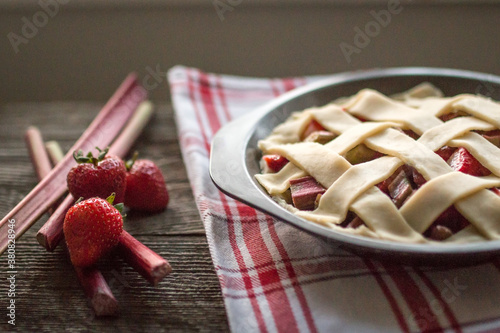 strawberry and rhubarb lattice pie
