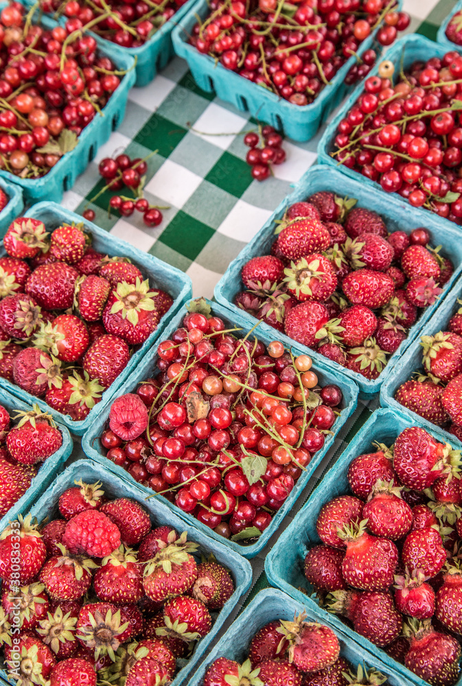 Strawberries and Currants Strawberries and Currants