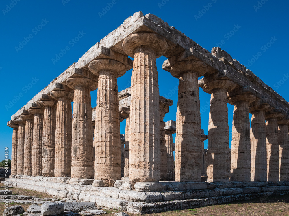 Obraz premium Archaic Temple or First Temple of Hera in Paestum known as Basilica